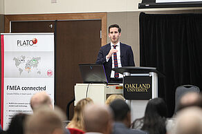 Customer Presentation: Daniel Holland, Adient